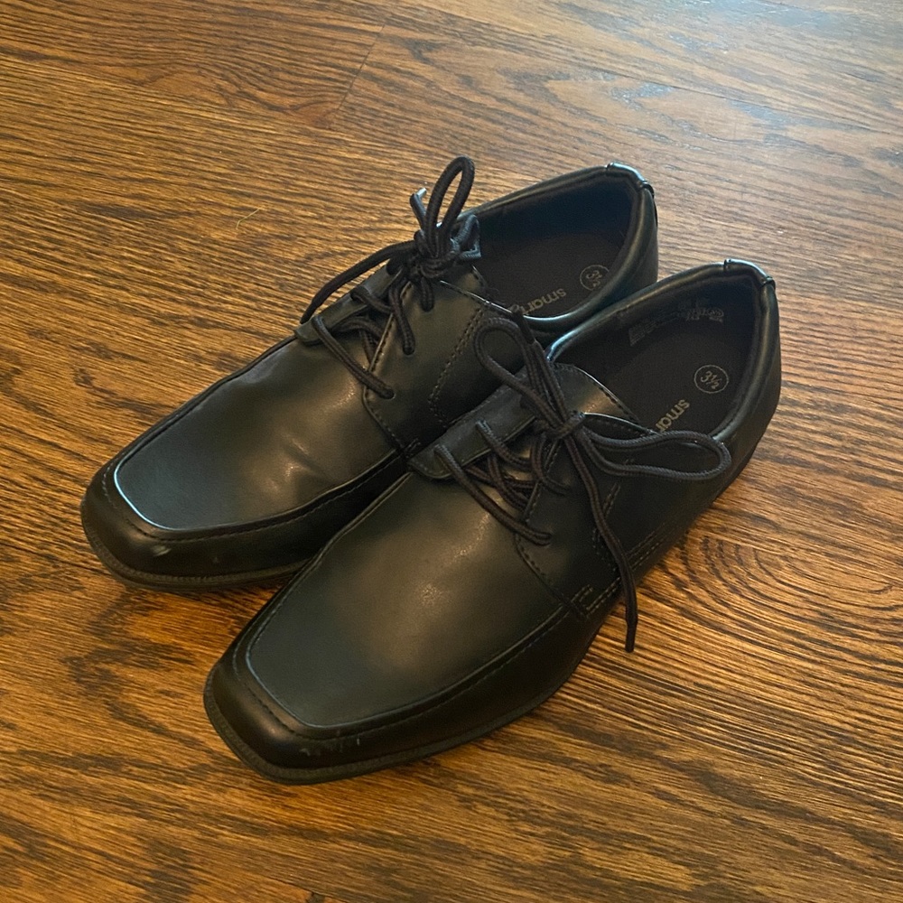 Boys Black Dress Shoe - size 3.5